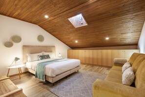 2 habitaciones, escritorio, tabla de planchar con plancha y wifi gratis