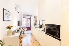 Fridge, microwave, coffee/tea maker, electric kettle