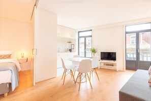 1 bedroom, desk, iron/ironing board, free WiFi