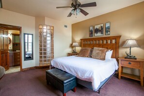 2 habitaciones, escritorio, tabla de planchar con plancha y wifi gratis 
