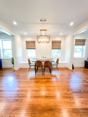 Dining - Downtown Aiken- The Collins Property (Aiken)