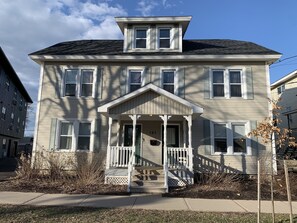 Exterior - Modern downtown apartment near restaurants/bars (Fredericton)