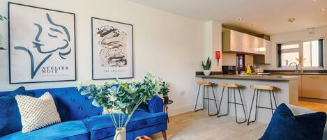 Televisión, oficina