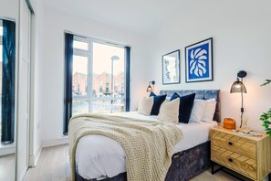 3 soverom, strykejern/-brett, wi-fi og sengetøy