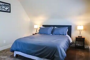 3 habitaciones, escritorio, wifi gratis y ropa de cama
