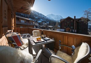 Outdoor dining - Chalet Bergrose (Wengen)