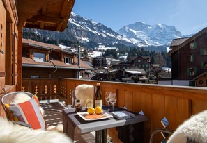 Outdoor dining - Chalet Bergrose (Wengen)