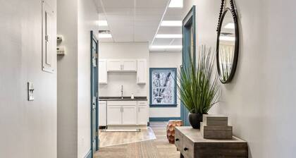 Scottsville 4-Bdrm Loft/Sleeps 6/Onsite Parking