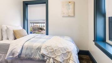 4 Schlafzimmer, Schreibtisch, WLAN, Bettwäsche