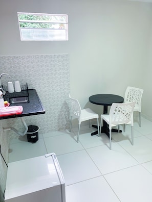 Standard Room | Private kitchen | Highchair
