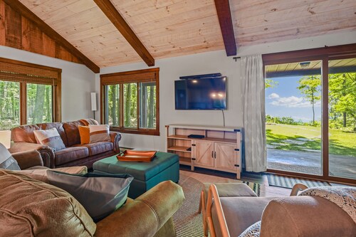 Sunset Sanctuary-Bay side Bluff with Hot Tub