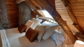 1 bedroom, travel crib, free WiFi, bed sheets