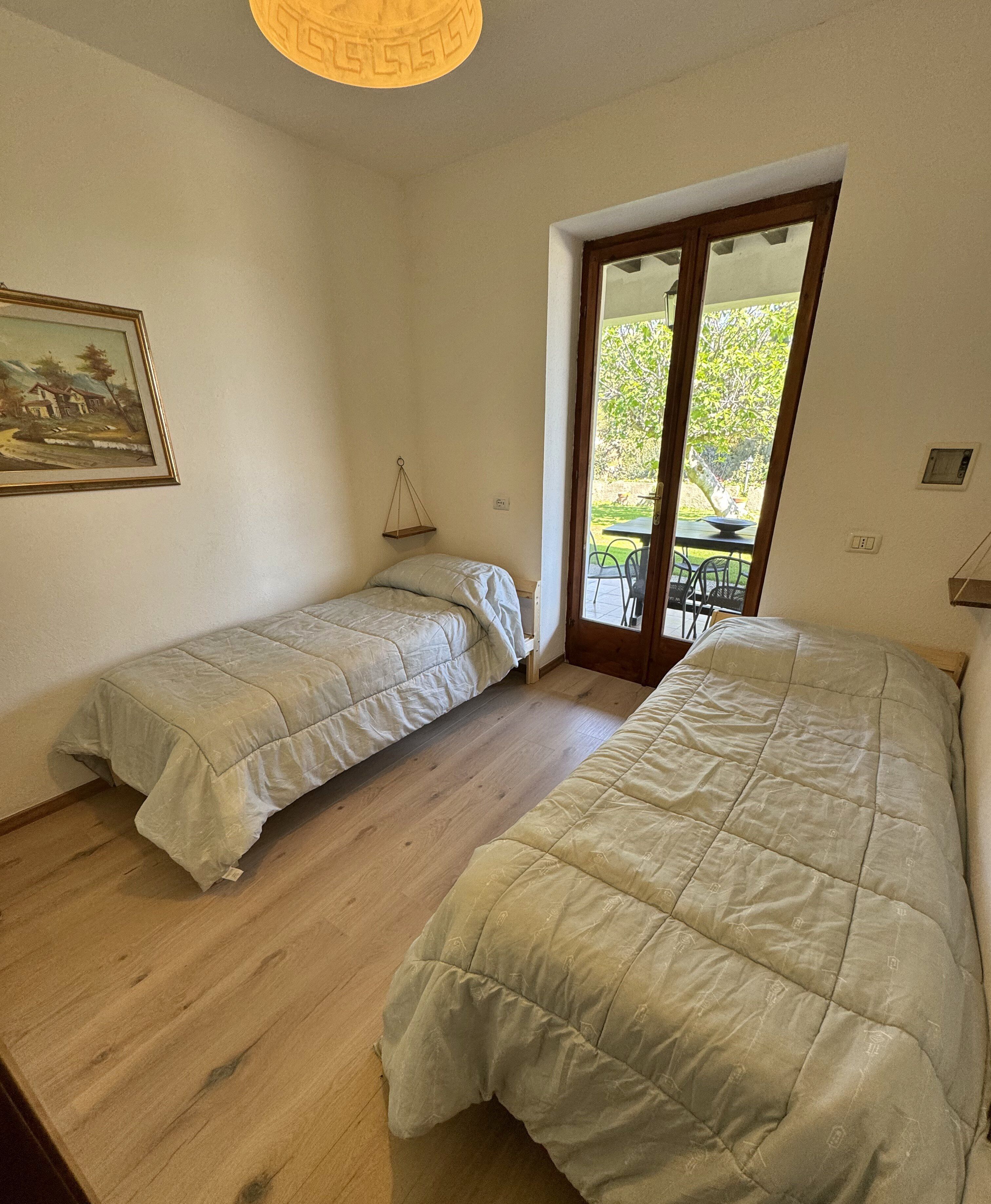 3 bedrooms, in-room safe, desk, iron/ironing board