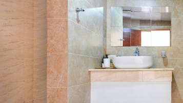 Shower, towels