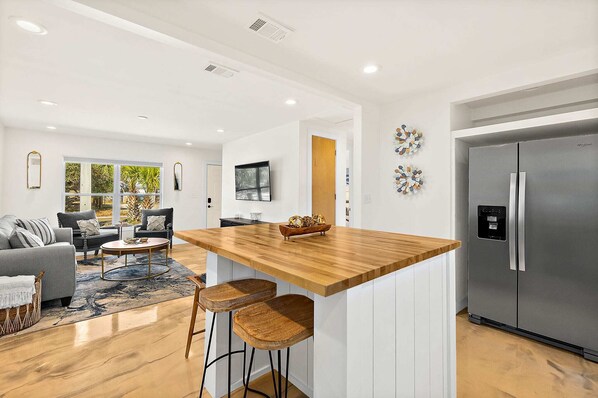 Interior - Paradise Palms - Sand Dollar Suite - Heated Pool! (St. Augustine)