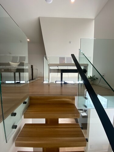 Modern and spacious country house minutes outside the city