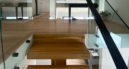 Modern and spacious country house minutes outside the city