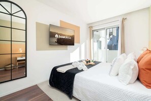 2 slaapkamers, een strijkplank/strijkijzer, reisbedje, wifi