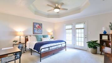 3 bedrooms, desk, iron/ironing board, free WiFi