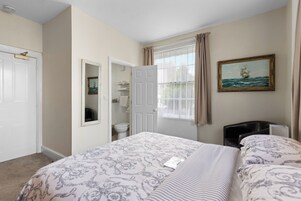 Ropa de cama hipoalergénica, escritorio y wifi gratis 