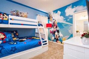 6 bedrooms, iron/ironing board, free WiFi, bed sheets