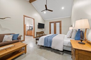3 chambres, fer et planche à repasser, lit parapluie, Wi-Fi gratuit
