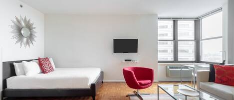 Fer et planche à repasser, Wi-Fi gratuit, draps fournis