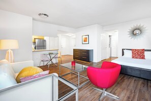 Iron/ironing board, free WiFi, bed sheets