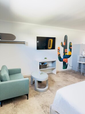 1 chambre, coffres-forts dans les chambres, fer et planche à repasser