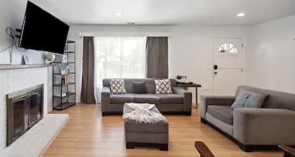 𖤓SunHouse Sale 1410sqft BBQ 3xTVs Backyard𖤓