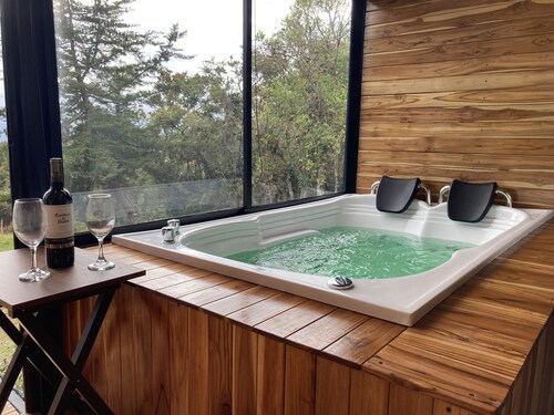 Luxury cabin with Jacuzzi, La Calera, Cund. COL (Meraki Cabin)