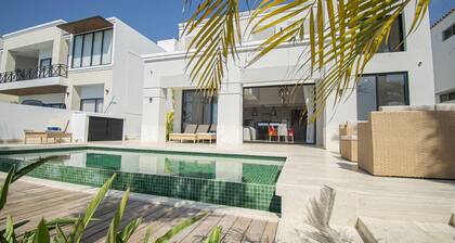 Stunning Home - Casa Alejandra with Pool