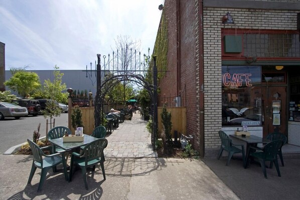 Front of property - McMenamins White Eagle (Portland)