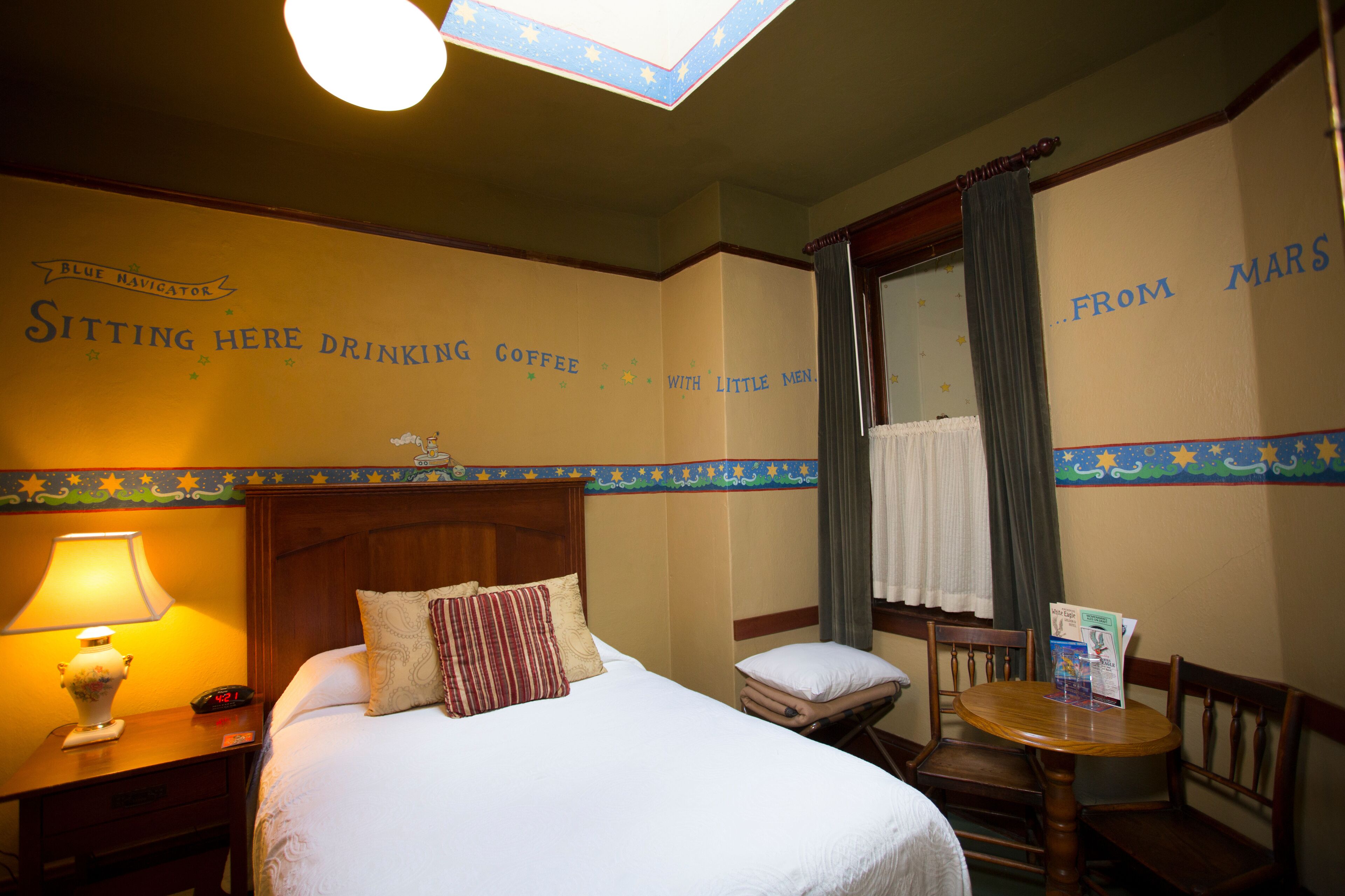 Quarto casal standard | Wi-Fi de cortesia, roupa de cama