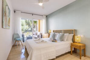 2 slaapkamers, een strijkplank/strijkijzer, gratis wifi, beddengoed