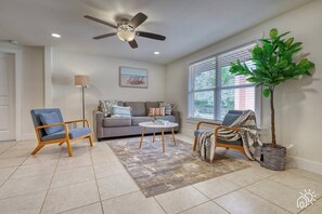 Flat-screen TV, books, streaming services, offices