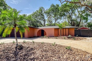 Exterior - Siesta Key FL: Heated Pool, Beaches, Family Fun (Sarasota)