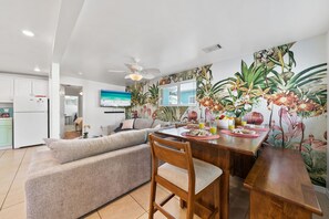 Smart TV, books - LT Discnt/Pet Friendly/Walk to Beach (Panama City Beach)