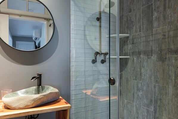 Shower, hair dryer, towels - Grove Apartment | Luxury Two Bedroom Near Downtown (Charlottesville)