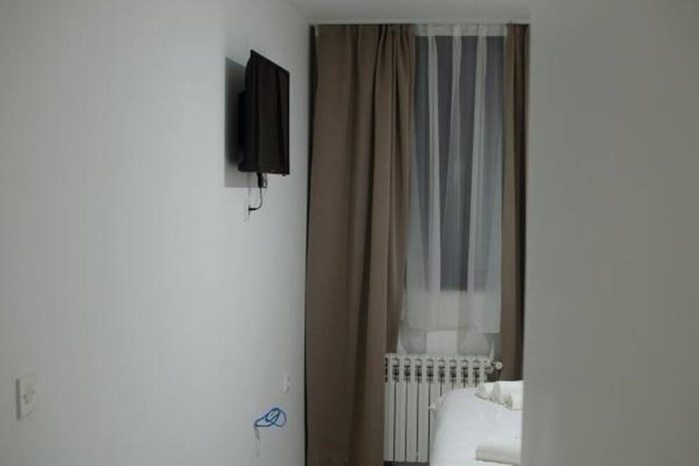 Hotel Metohija - Triple Room 2