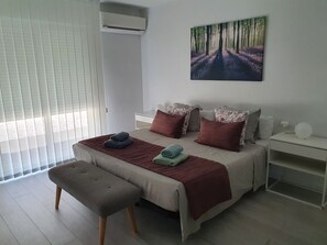 4 bedrooms, iron/ironing board, free WiFi, bed sheets - Villa Paraíso Torrevieja (Torrevieja)