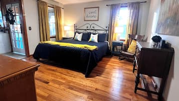 3 chambres, bureau, fer et planche à repasser, lit parapluie