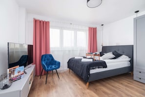 Bügeleisen/Bügelbrett, WLAN, Bettwäsche