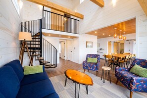 Living area - Family Accessible Lakehouse (Westport)