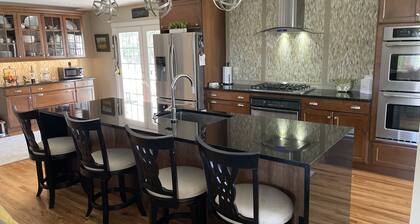 Lovely home near Saratoga, Albany and Lake George