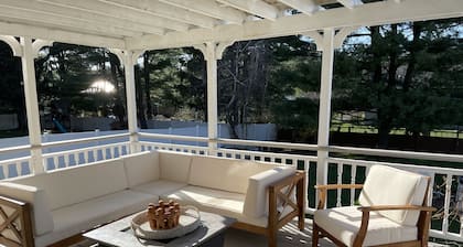Lovely home near Saratoga, Albany and Lake George