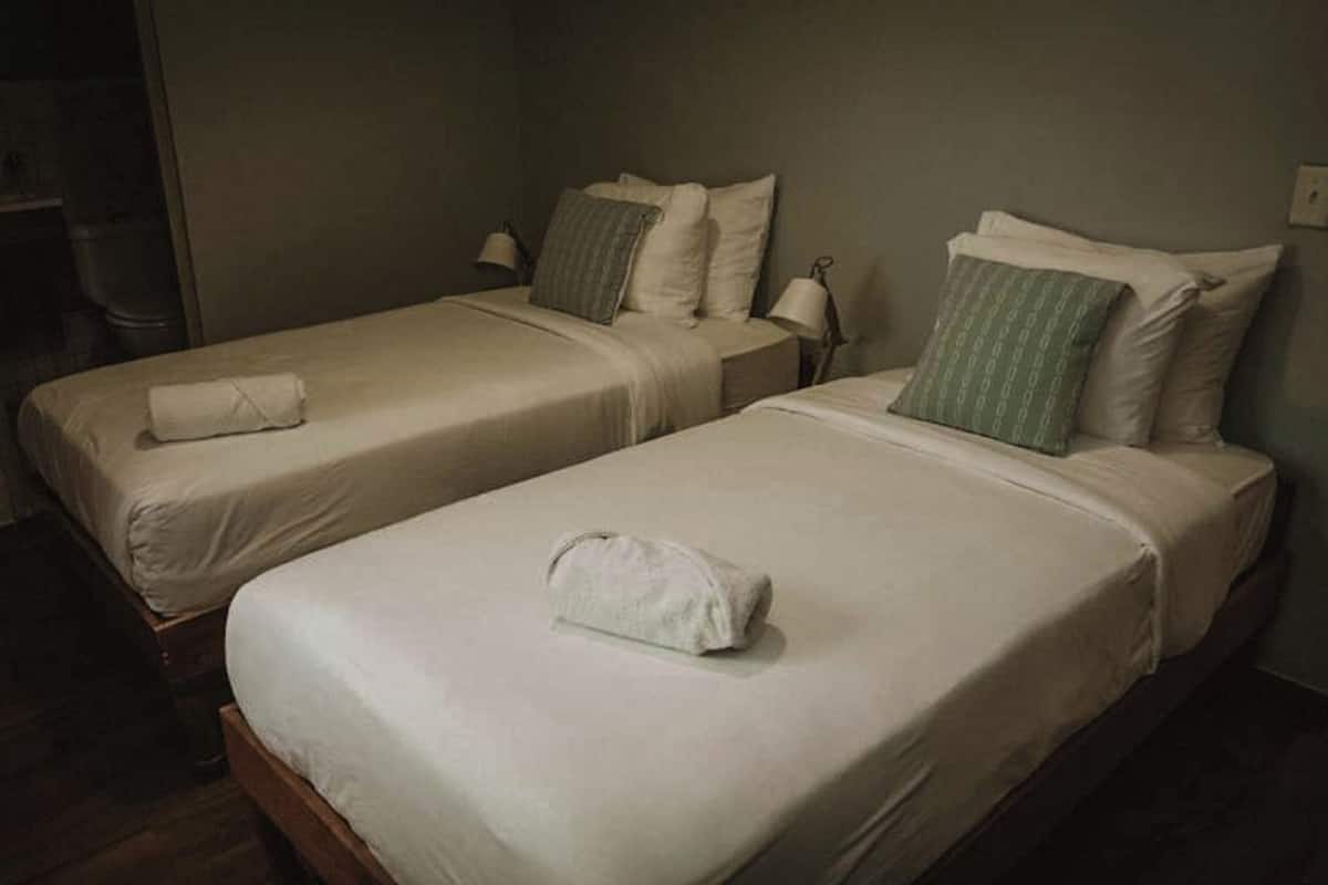 Economy Twin Room, 2 Twin Beds | 1 bedroom, free WiFi, bed sheets