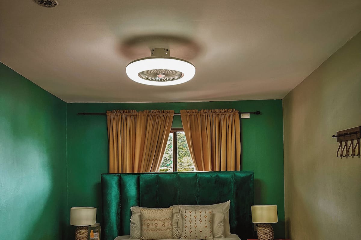 Economy Double Room, 1 Queen Bed | 1 bedroom, free WiFi, bed sheets