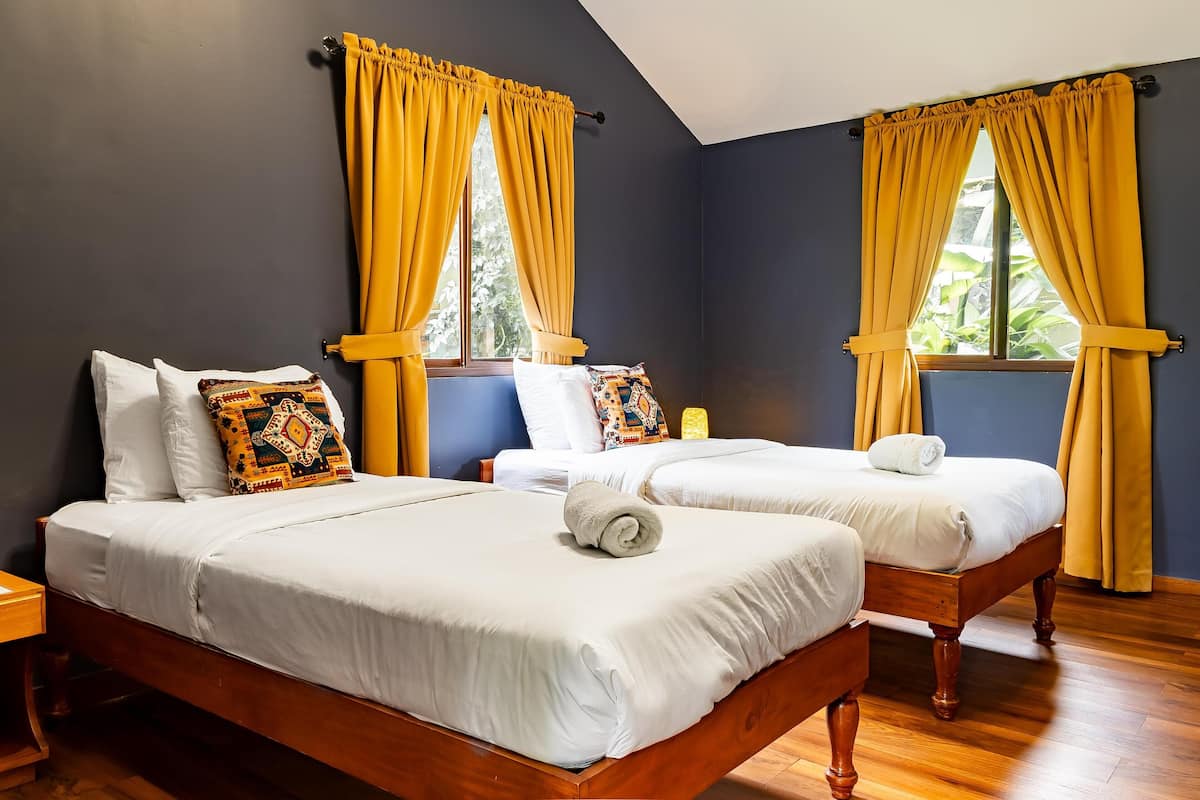 WiFi (free), bed sheets