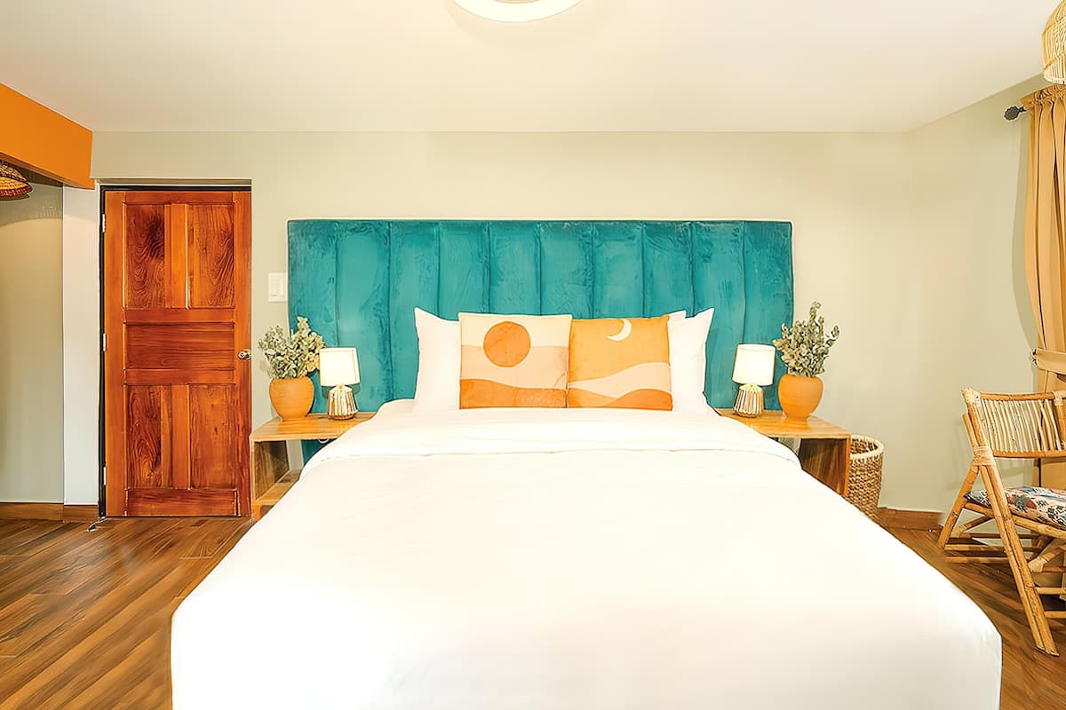 WiFi (free), bed sheets